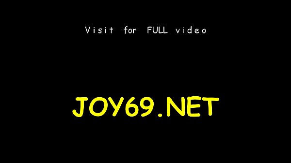 Beautiful Teen has fun sex_toys