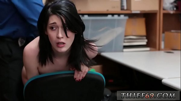 Policía le hizo cosquillas y falso hotel de policía al comprobar a los sospechosos