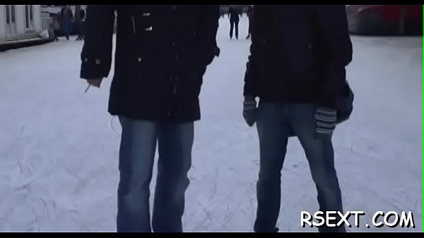 Skinny babe'_s peach licked hard