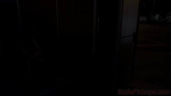 Alter 18-Jähriger wird hart gefickt und dominiert