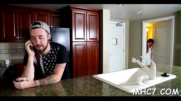 Bitchy hotty cuckolds a dude