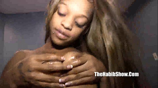 Calda adolescente calda si diverte - amatoriale