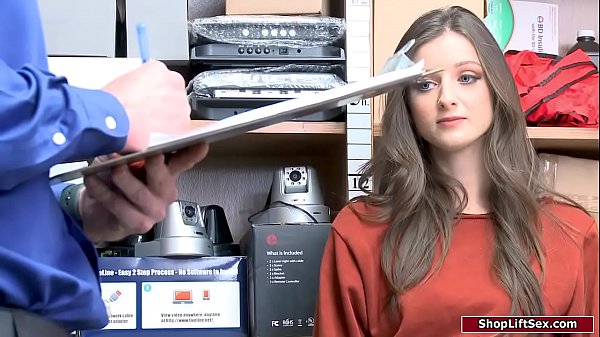 青少年因入店行窃而被性交