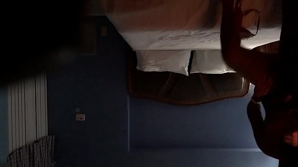 Vidéo cachée amateur d'une femme et d'un amant infidèles