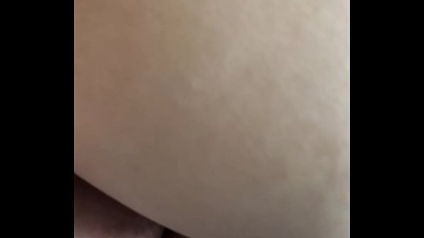 Joven latina Butt Plug y follada anal