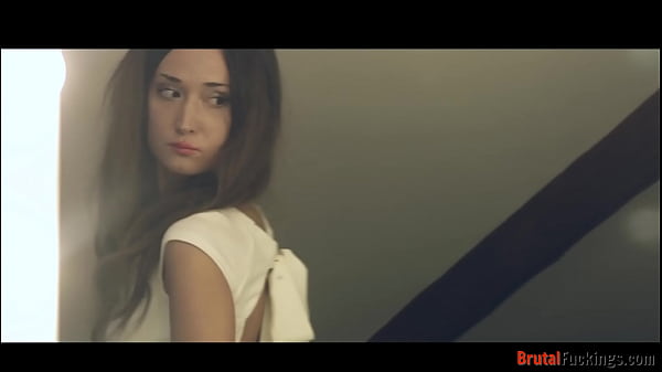 गांड चुदाई सौतेली बहन कुत्ते शैली में हो रही है