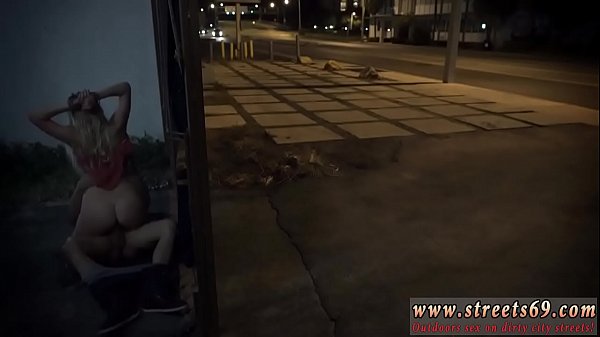 Sedia per ragazza bionda bondage A meno che tu non sia degli anni Sessanta e approfondisca