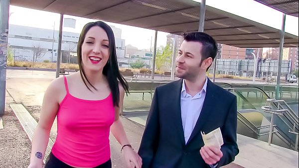 LAS FOLLADORAS - Der sexy spanische Pornostar Liz Rainbow schnappt sich einen glücklichen Amateur-Typen und fickt ihn