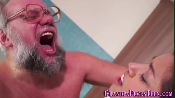 Sexy teen rides gramps