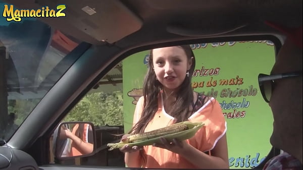 MAMACITAZ - (Isabela Monsalve &amp_ Pedro Nel) Une latina timide a dit oui à une proposition indécente