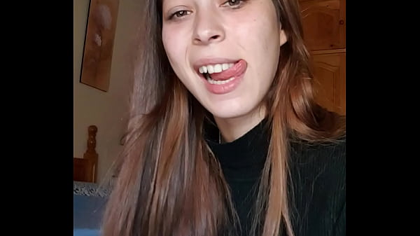 Collegiate 18 a&ntilde_os finger