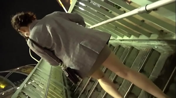 Beautiful Teen dances amateur