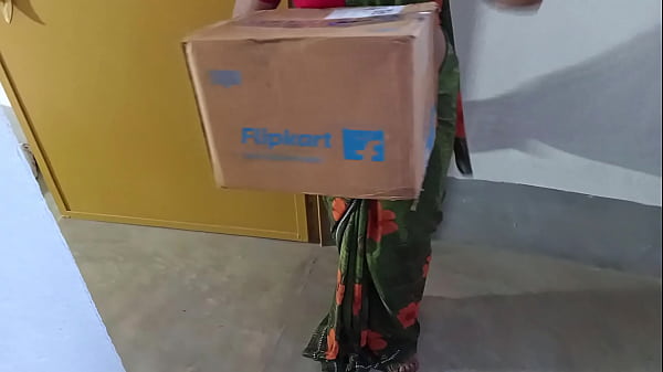 Got fucked by Flipkart delivery boy in exchange for goods