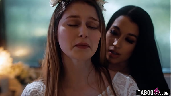 Lesbian Teen performs - beautiful