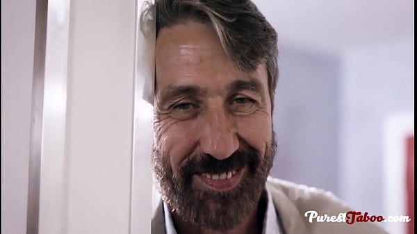 Adolescente prende in giro il video