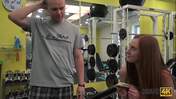 CAZA4K. El dinero del bolsillo del cazador es suficiente para comprar el coño de Linda Sweet