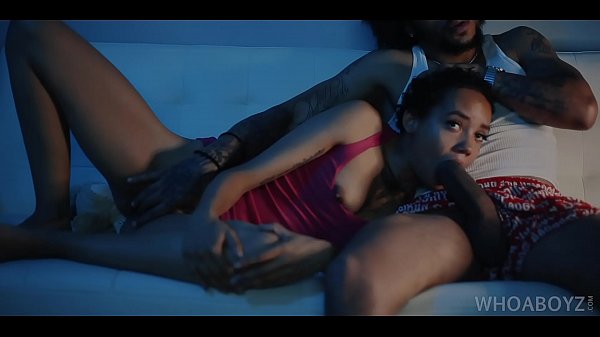 Teen Teen shows off - stunning