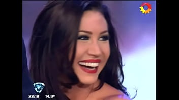 Adabel Guerrero's stripdance in Bailando 2012