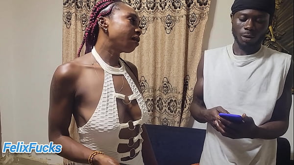 सुंदर किशोर विदेशी प्रदर्शन करता है