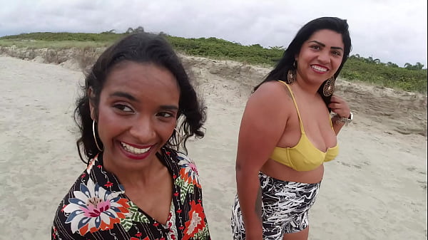 Avventura sulla spiaggia: Lukas ha infilato il suo cazzo nella figa della ragazza magra e cattiva fino alla fine!