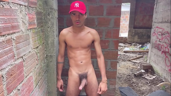 masturbación en lugar abandonada