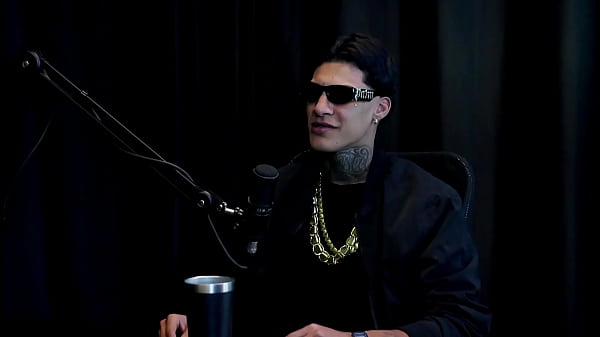 Anh ta ghi lại một cuộc truy hoan đồng tính, nhận công việc này nhờ một người bạn của mẹ anh ta và quảng bá công việc của mình trên đường phố - Gabriell Rios (XEM TRÊN: SHEER/RED)