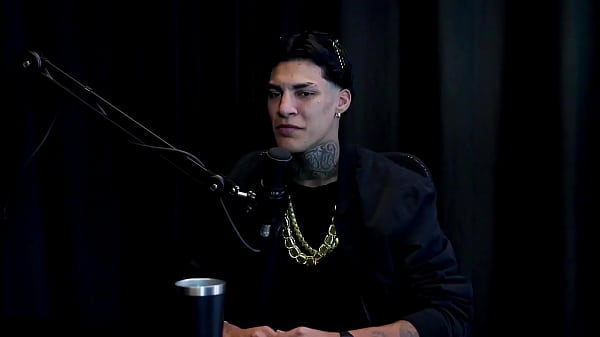 Ban đầu anh ấy cảm thấy kỳ lạ sau khi điều trị, anh ấy gặp một người chăn nuôi trong phòng tắm hơi, họ phải trộn lẫn để không chỉ có người đồng tính, và anh ấy đã bị cướp - Gabriell Rios (XEM TRÊN: SHEER/RED)