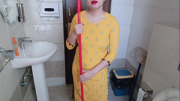 Incluso sobre Kamwali Bai, la persona se había puesto las manos en los pezones nuevo video porno indio xxx