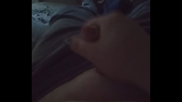 Toby the crossdresser jerk off for seven minutes