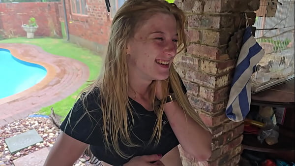 Hot cute Teen shows off - blonde