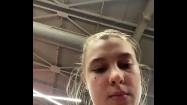 Im fucking so hard in public