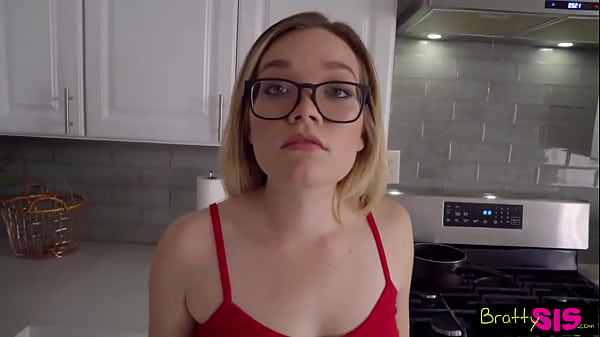 Katie Kush le grita a su hermanastro: "¡Eres un mentiroso, siempre eres un pervertido conmigo!"