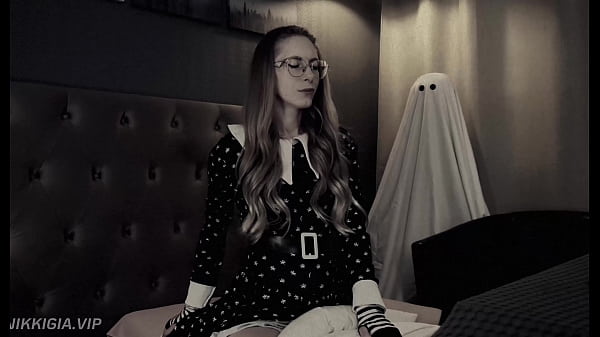 Halloween Wednesday riding and her sounds are amazing