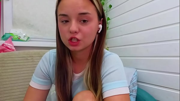 Incroyable Teen Girl s'exhibe chez l'adolescente