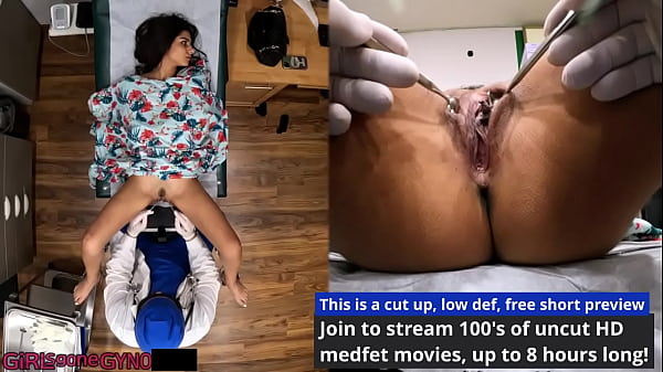 Gorgeous Teen Girl has fun in sex_toys