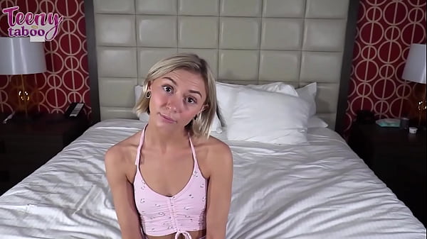 Seth Brogan a obtenu la meilleure offre ! Sexe après l'école avec Coed Chloé !