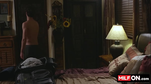 Brunette sexy big tit milf enjoy deep pussy licking and hard cock inside her - Silvia Saige, Nomar