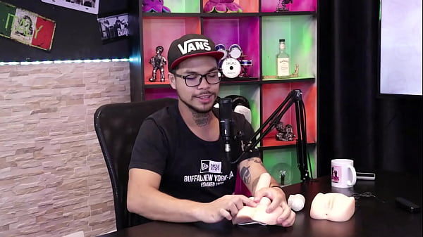 The man feels pleasure in the head of the dick, and the woman's pussy... - Lucky Japo (Japanese)