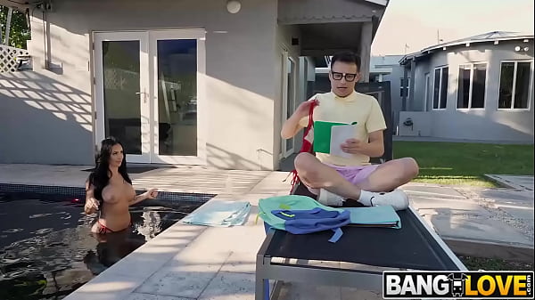 Stepmom is an Easy A Johnny Love, Danae Mari