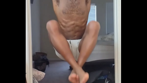 Heiße sexy Teenie hat Spaß beim Training