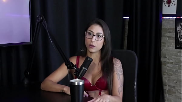 Ela fazia conteúdo lésbico, tem vergonha de ver seus vídeos, já fez ménage e o fetiche que ela recusou foi... - Luciana Picchi (SHEER/RED)