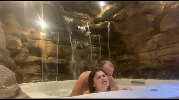 CASAL CURTINDO A LUA DE MEL NO MOTEL ESPOSA SE ACABANDO NA PICA