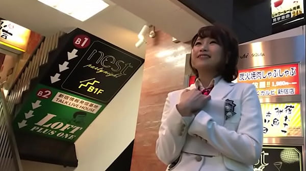 Idoli underground visti per le strade: apparizioni lacrimevoli per migliorare la qualità delle università e degli idoli