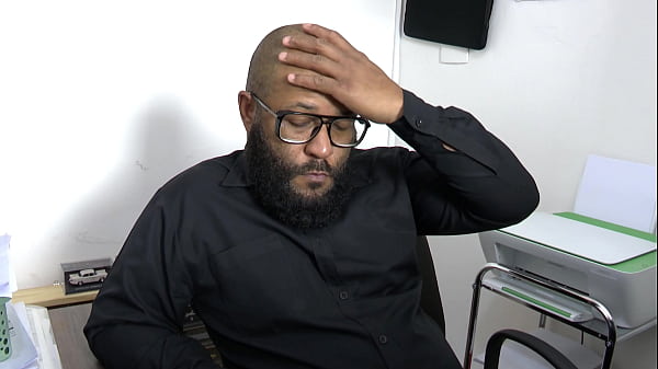 Sempre em dias de briga, minha namorada fica brava e nunca atende minhas ligações - Vídeos de sexo