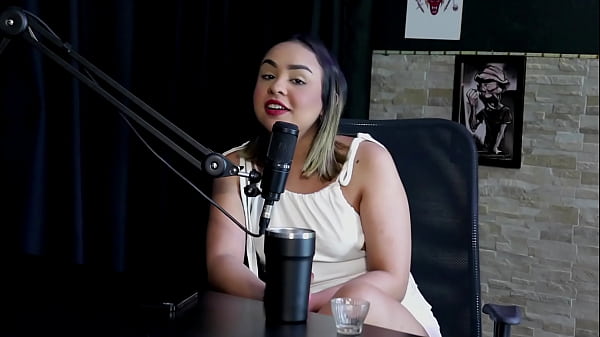 Sempre gostou de sexo anal, gosta de sadomasoquismo, não aceita dinheiro para defecar, quer fazer com 8 homens - Nands Ninfetinha (SHEER/RED)