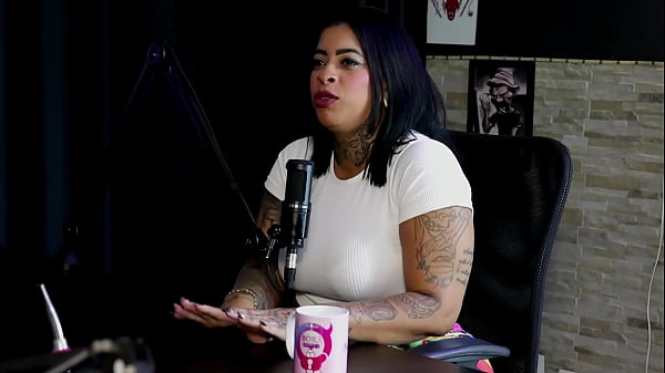 O cliente pediu para o cachorro lamber ela, ele gosta de homem de pau grande, bateu em uma garota, e o que sofreu na boate... - Marcelly Mello (SHEER/RED)