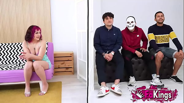 Young Mei can even take 3 rookie dudes. She'_s about to teach '_em a lesson!