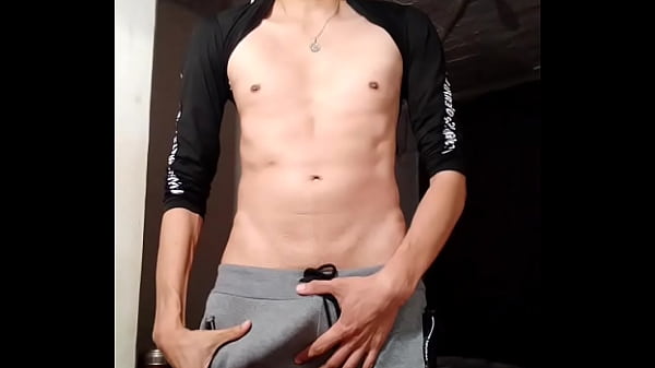 Tutorial per masturbarsi in piedi e raggiungere l'orgasmo