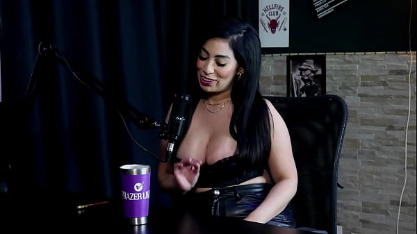 उसने सबसे सुंदर गांड प्रतियोगिता जीती, उसका पहला वीडियो गुदा था, उसका डिक 23 सेमी का था और वह बहुत शरारती है, साथ ही गुदा युक्तियाँ - एमी यामागुची (शीयर/लाल)