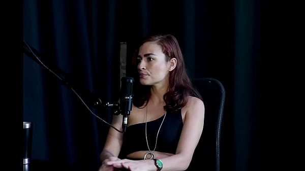 Solo sintió placer con su primera novia, quien quedó embarazada por una traición, quedó devastada en una relación y el matrimonio... - Kamilla Werneck (SHEER/RED)